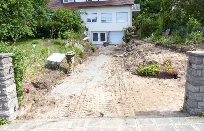 Hauseinfahrt vor Umgestaltung